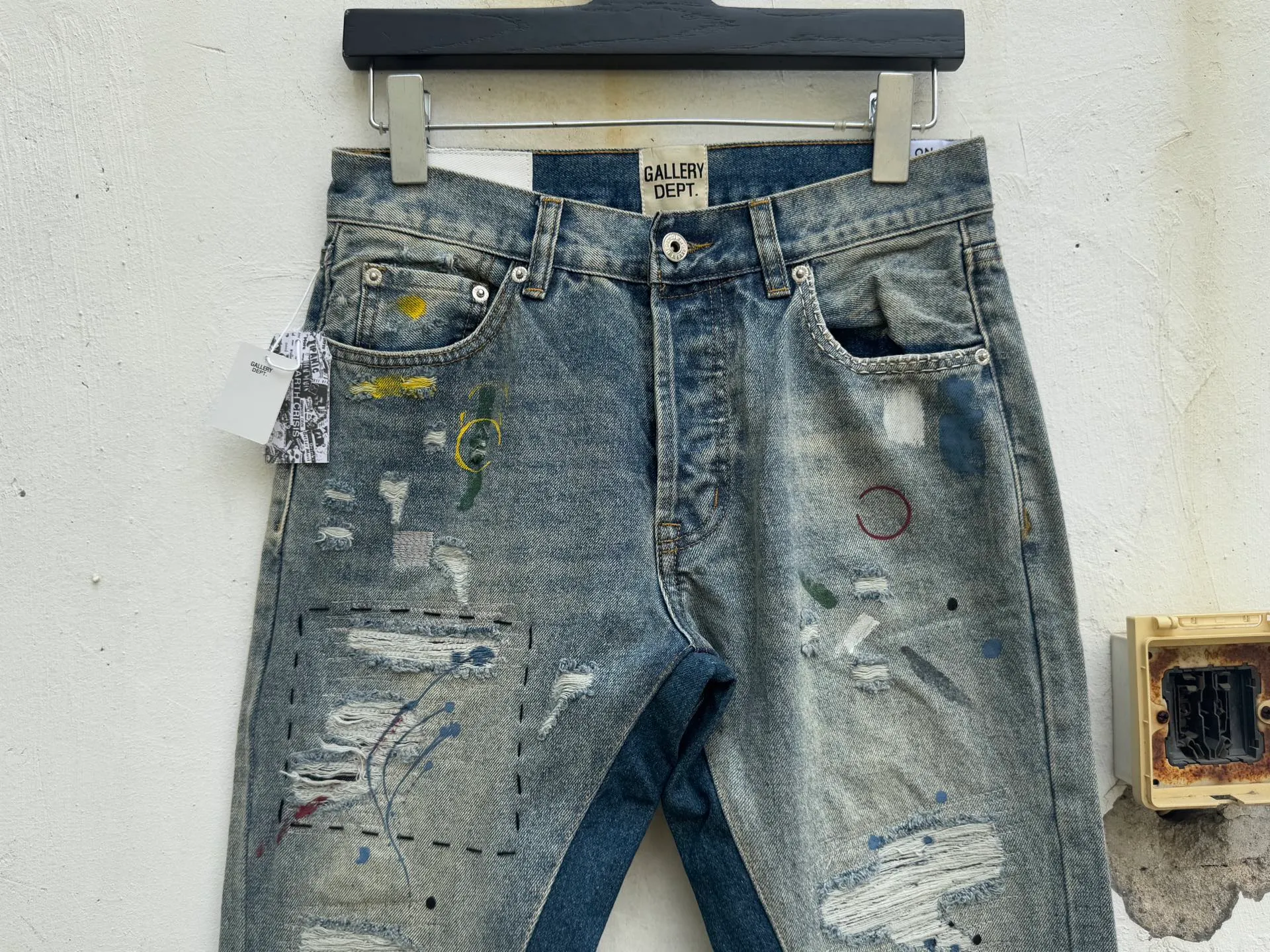 P300💰GA02 Top heavy industry GALLERY DEPT. Spliced ​​ink splash paint hand-stitched holes washed retro jeans men and women high street splash ink pants micro-flared casual trousers trendy couple same style Size: 28 30 32 34 36 (corresponds to S M L XL XXL)